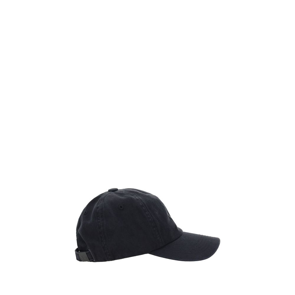 8620379.jpg