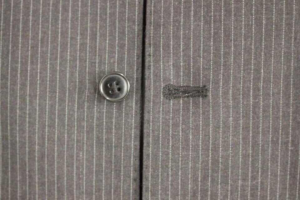 Dolce & Gabbana Formal Vests IT48 | M Dolce & Gabbana Elegant Gray Striped Dress Vest